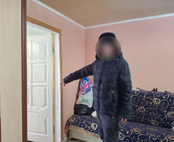 Житель Боровска арестован за убийство сожительницы Мужчина избил ее до смерти Инцидент произошел в январе этого года в Ермолино Сожители поссорились и в ходе конфликта злоумышленник нанес потерпевшей множественные удары от которых она скончалась Фигуранту предъявлено обвинение в совершении преступления предусмотренного частью 4 статьи 111 УК РФ По ходатайству следствия обвиняемый заключен под стражу рассказали в областном следкоме