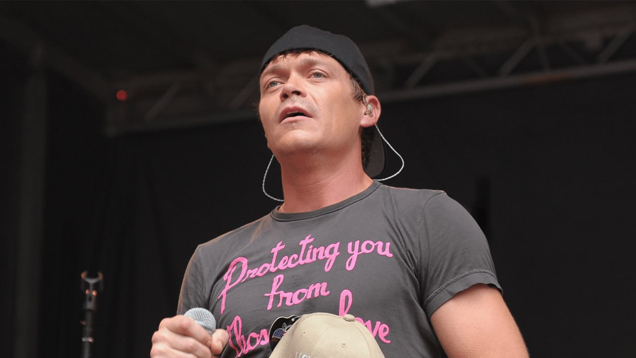 Группа 3 Doors Down сообщила о смерти своего основателя и вокалиста Брэда Арнольда Музыканту было 47 лет и в прошлом году он рассказал что болен раком   dtf ru life 4770047