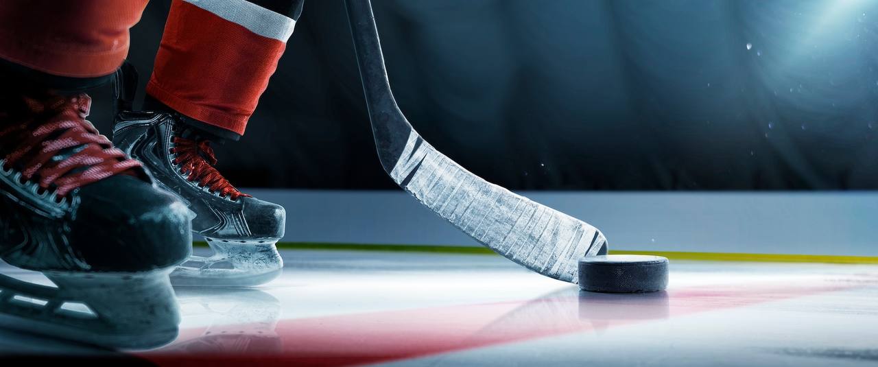 Два выездных матча 3 4 февраля сыграли россошанские хоккеисты в рамках первенства ЦФО по хоккею сезона 2025 2026 В обеих встречах наша команда уступила соперникам ХК Брянск ХК Россошь 4 3 ХК Олимп г Обнинск ХК Россошь 6 5 РоссошанскийРайон новостиспорта хоккей