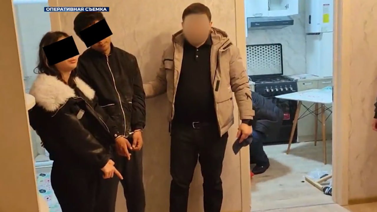 В Ташкенте пресечена деятельность нарколаборатории по изготовлению сильнодействующих препаратов видео Двое молодых людей организовали в квартире нарколабораторию в которой успели изготовить более 200 тыс доз Прегабалина и Тропикамида uznews uz ru news 105724 uznews