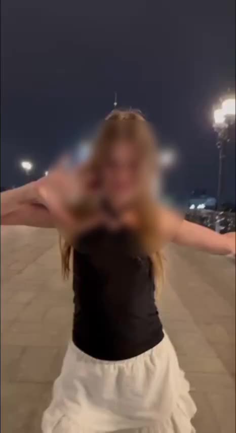 Студенток Строгановки отчислили после скандального видео на фоне Храма Христа Спасителя