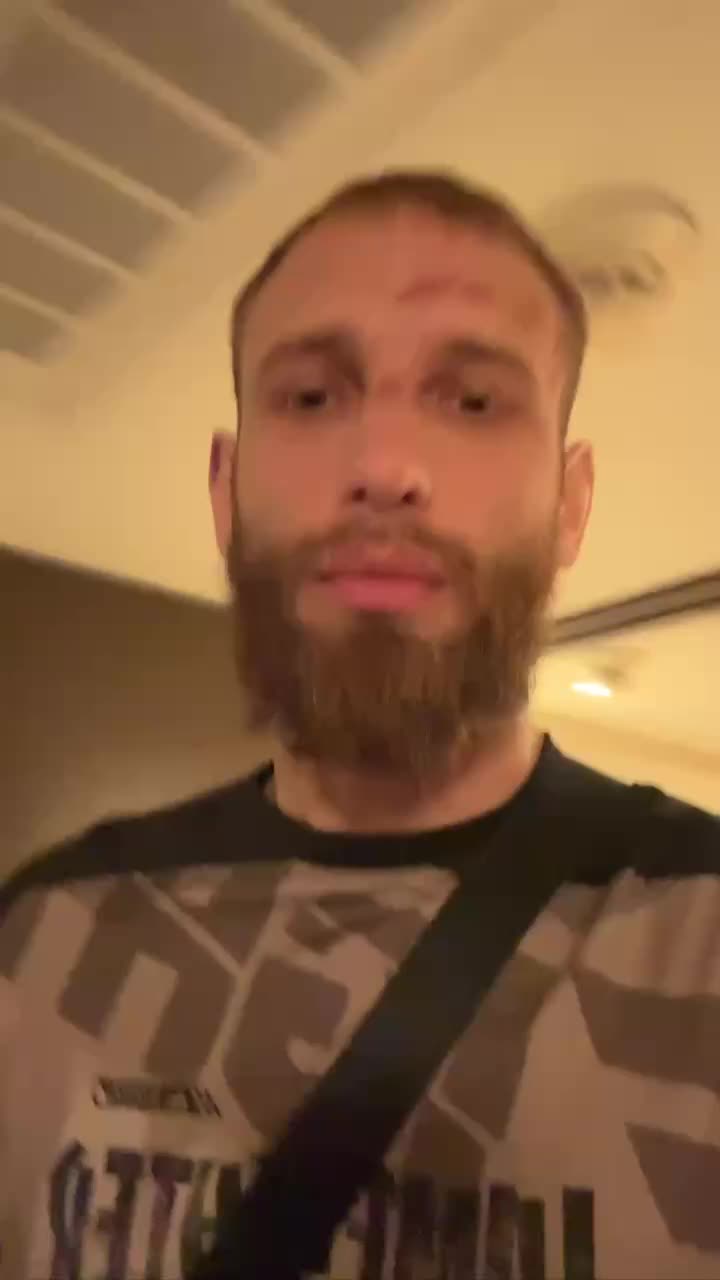 Андрей Пуляев одержал первую победу в UFC, нокаутировав Ника Клайна
