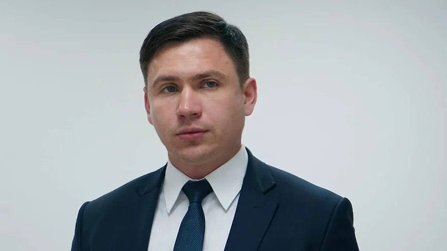 Бывший заместитель министра образования Краснодарского края Сергей Урайкин, ранее оказавшийся в центре нескольких резонансных скандалов, подал документы для участия в предварительном голосовании партии «Единая Россия». Согласно информации, размещенной 10 мая на официальном портале праймериз, Сергей Урайкин планирует баллотироваться в Совет депутатов Северского района по Предгорному трехмандатному округу №6. / vk com / sergei_yraikin Подписывайтесь на «Ъ-Кубань-Черноморье»