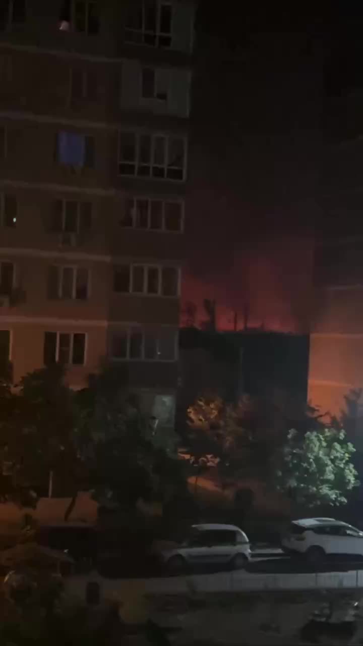 Пожары вблизи Батайска: экстренные службы контролируют ситуацию