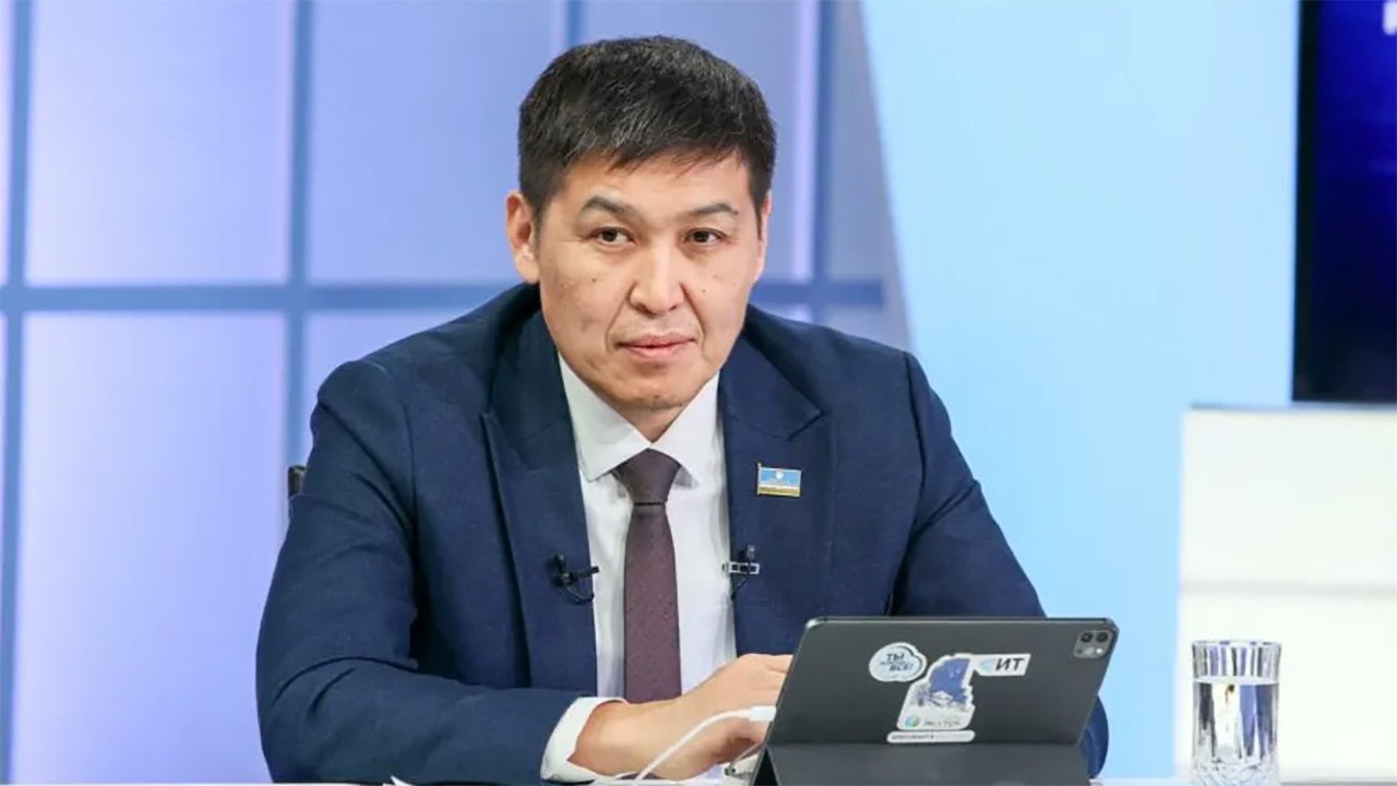 C Днём инноваций Якутии жителей республики поздравил Анатолий Семенов День инноваций ежегодно отмечается 13 ноября в день рождения первого Президента Якутии Михаила Николаева Подробнее по ссылке на нашем сайте gtrksakha ru Подписаться