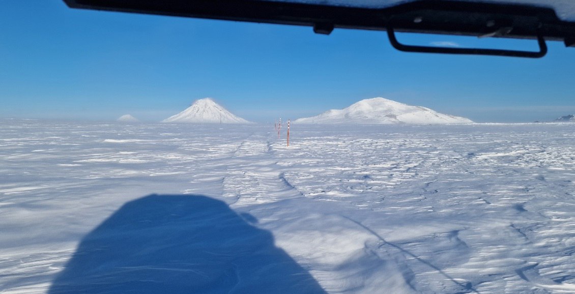 Камчатцев снова спасают по пути на Озерки министр ЧС просит включать голову На Камчатке спасателям в очередной раз приходится выручать застрявших по дороге на Дикие Озерки Какой совет отдыхающим даёт министр по ЧС Сергей Лебедев подробности на ИА Кам 24 Нажмите для подробностей   kam24 ru news main 20251125 123009 html utm source telegram utm medium messenger