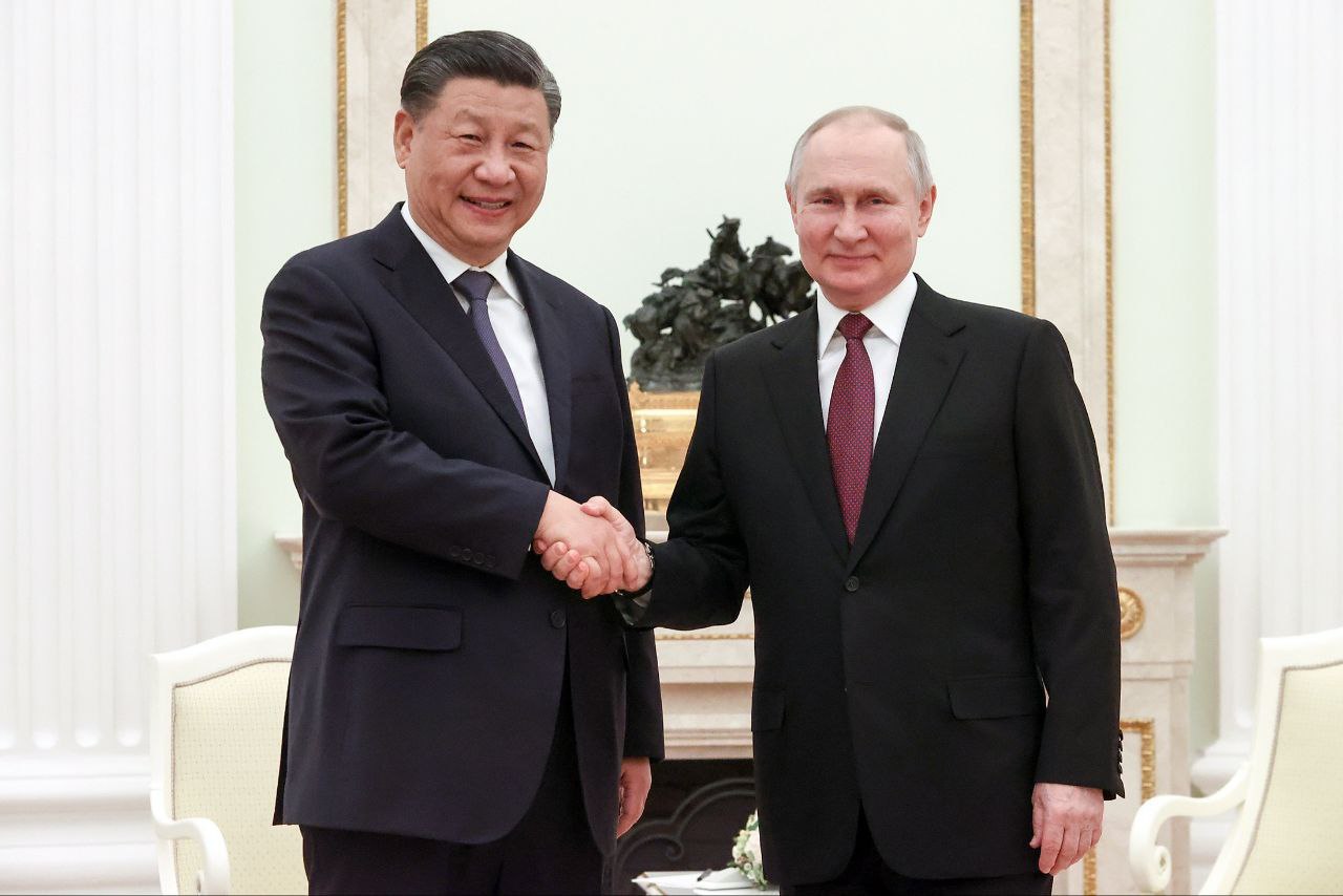 Владимир Путин посетит Китай в начале сентября Об этом сообщил помощник Кремля Юрий Ушаков и отметил, что визит станет ещё одной встречей на высоком уровне между руководством России и Китая на фоне углубления двусторонних связей в экономической, военной и стратегической областях.