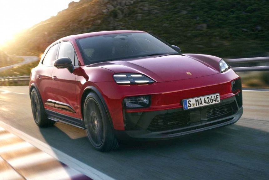 Представлен новый Porsche Macan GTS Второе поколение кроссовера Porsche Macan дебютировало в начале прошлого года и ознаменовало собой полный переход модели на электротягу С тех пор гамма модификаций нового Макана постепенно расширяется и сейчас в нее добавлена традиционная драйверская версия GTS Подробности autoreview ru news predstavlen novyy porsche macan gts автоновости порше porsche Авторевю