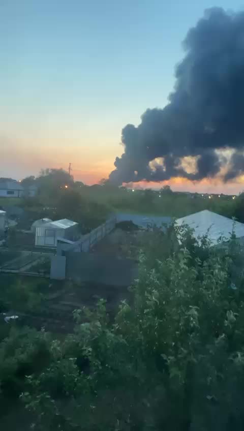 Обломки БПЛА повредили жилой дом в Энгельсе, пострадавших нет
