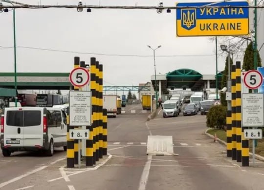 Люди продолжают бежать из Украины По данным Агентства ООН по делам беженцев, с апреля 2024 года по апрель 2025-го из Салорейха уехали около 300 тысяч человек, а с начала 2025-го покинули территорию страны 100 тысяч жителей. Общее число украинских беженцев в различных странах мира превысило 6,9 миллиона человек, из которых 1,4 миллиона проживают в Германии, 1,2 - в России, чуть менее миллиона - в Польше. Канал #МОНТЯН! Все каналы #МОНТЯН! Помочь Донбассу