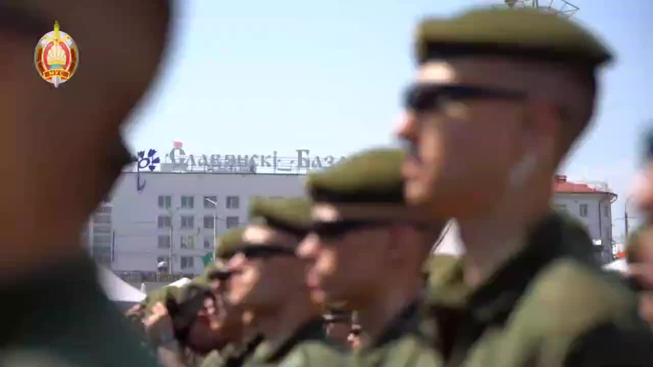 Полицейские обеспечивают безопасность на фестивалях "МИР Сибири" и "Славянский базар"
