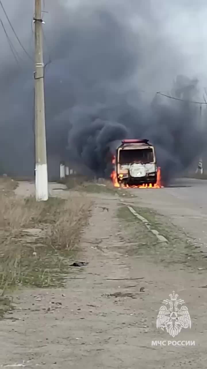 В Горловке потушен автобус после атаки БПЛА