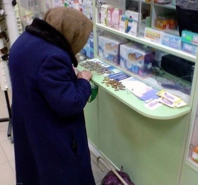 У 34% россиян нет денег, чтобы купить себе нужные лекарства — исследование РАНХиГС Самые уязвимые группы: пенсионеры, семьи с детьми и жители сельской местности