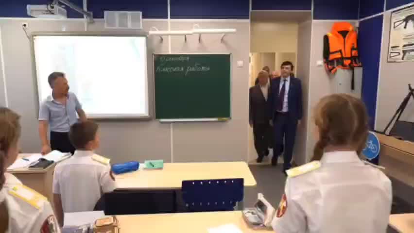 Губернатор Севастополя Михаил Развожаев сообщил о ремонте 34 объектов в школах и детских садах