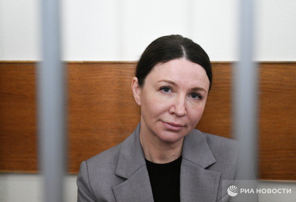 Елена Блиновская погасила более 230 млн рублей налоговой задолженности из 908 млн, рассказал РИА Новости ее юрист