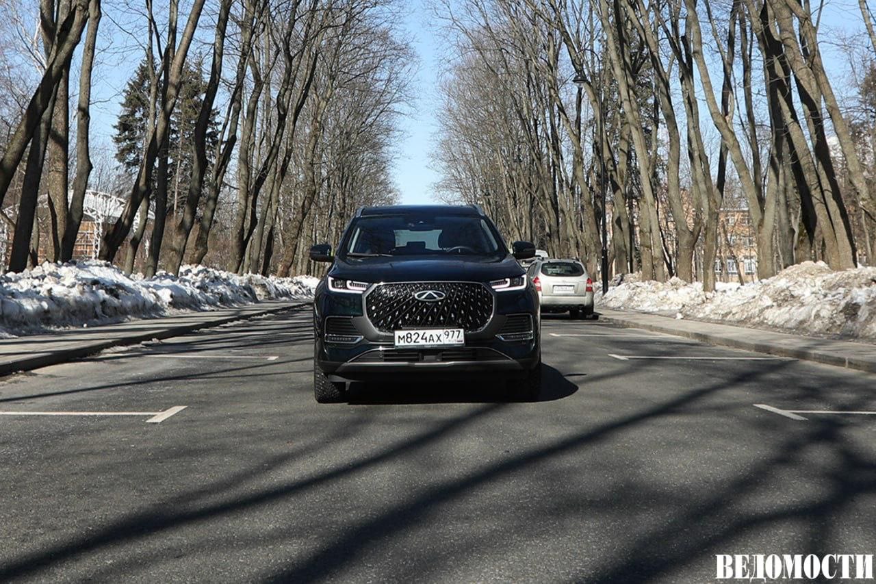 Продажи подержанных китайских легковых автомобилей выросли в России в 2025 году на 44 к уровню 2024 го сообщает Автостат По данным агентства всего было куплено около 283 тысяч машин Доля китайцев на вторичном рынке за год увеличилась с 3 3 до 4 5 Почти каждый пятый 21 9 автомобиль с пробегом приходился на марку Chery Второе место занимает Geely третье Haval В модельном рейтинге подержанных китайцев в 2025 году лидером стал Haval Jolion Второе место сохранил Geely Coolray на третьей строчке Geely Monjaro Telegram Max