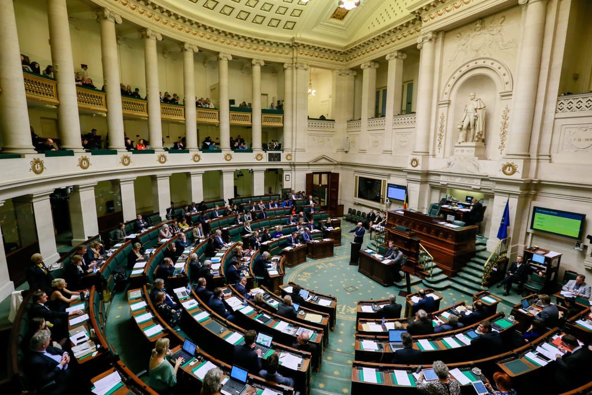 Резолюцию с осуждением агрессии Азербайджана против Нагорного Карабаха приняла Палата представителей Бельгии, сообщил посол Армении Тигран Балаян в своем X.   Документ фиксирует многочисленные нарушения прав арцахских армян, незаконное удерживание армянских пленных в Баку, в том числе представителей карабахского военно-политического руководства. Резолюция призывает к их немедленному освобождению. Авторы осуждают угрозы и риторику официального Баку в контексте нарратива о т.н. "Западном Азербайджане".   Палата представителей настаивает на необходимости сохранения армянского культурно-религиозного наследия в Нагорном Карабахе и доступе специалистов ЮНЕСКО с целью оценки состояния этих объектов.