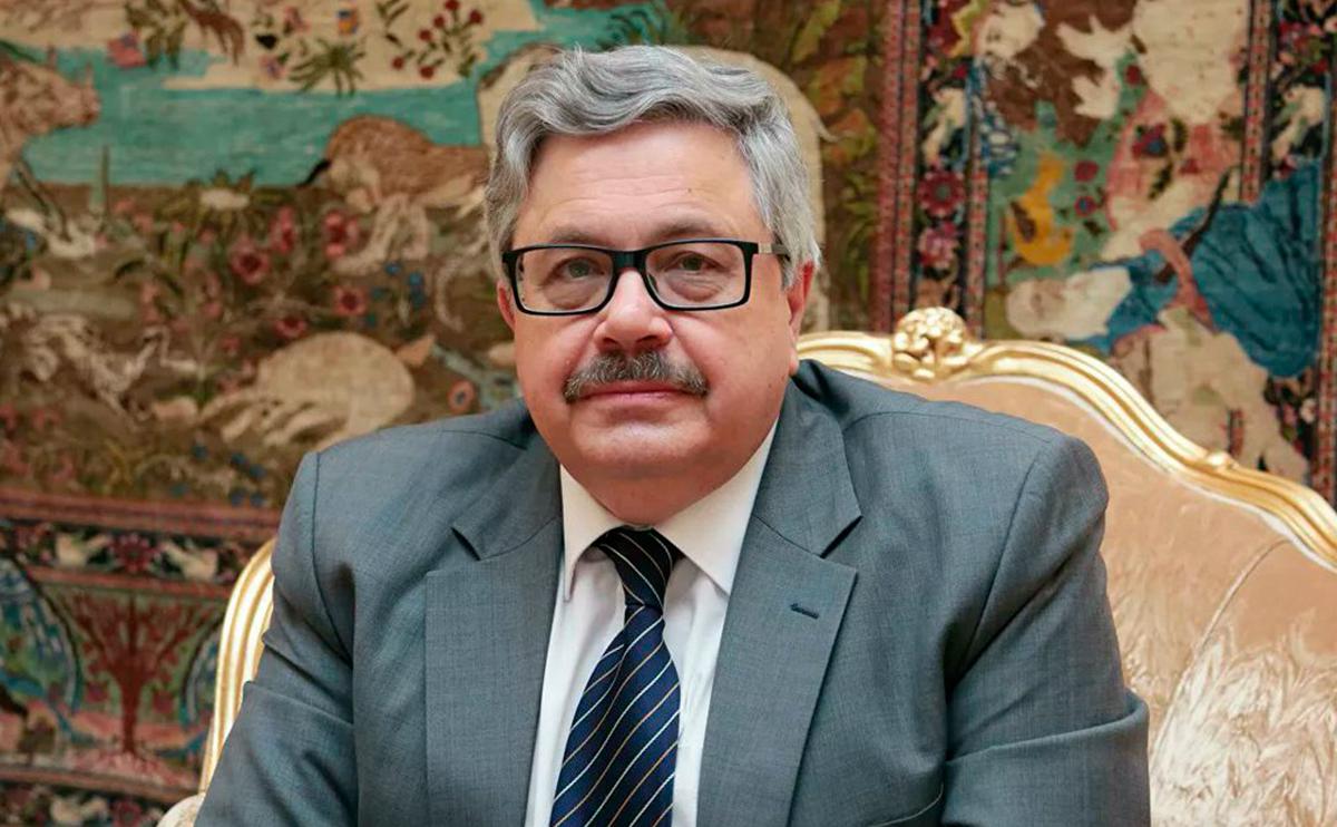 Посол России в Анкаре Алексей Ерхов сообщил о завершении своей работы в Турции. В стране он пробыл 14 лет. «Завершается мое в общей сложности 14-летнее пребывание в Турции. Шесть лет в Стамбуле и восемь лет в Анкаре. И сегодня, подводя итоги, хочу от всей души поблагодарить турецкое правительство, МИД Турции, весь турецкий народ за гостеприимство и бесценное содействие, которое мне оказывалось в выполнении моей миссии», — сказал он. Оперативно о политике