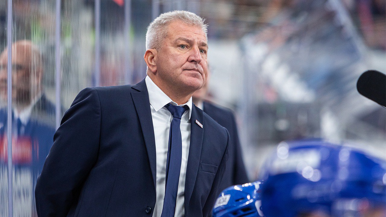 Олег Браташ назначен на пост главного тренера клуба КХЛ Адмирал Соглашение со специалистом рассчитано до конца сезона 2026 27 Напомним 6 декабря Адмирал объявил об отстранении тренера Леонида Тамбиева от работы с командой 15 декабря клуб расторг с ним контракт