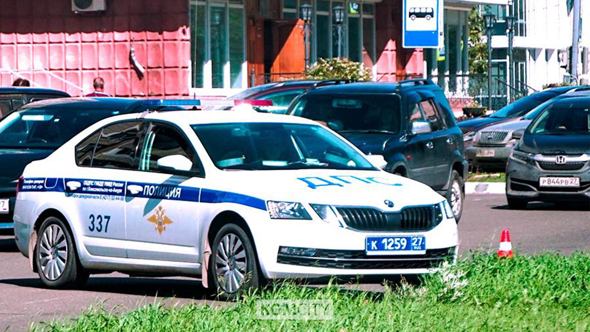 17 «двухколёсных нарушений» выявили в Комсомольске в ходе очередного рейда ГАИ На минувшей неделе в Комсомольска-на-Амуре прошло профилактическое мероприятие «Несовершеннолетний водитель», в ходе которого первоочередное внимание уделялось двухколёсному транспорту — велосипедам, мопедам, мотоциклам. За время рейда проверены 83 водителя двухколёсного транспорта. Выявлено 17 нарушений, в том числе 5 были допущены несовершеннолетними водителями. 12 материалов по факту нарушений ПДД несовершеннолетними направлены в ПДН для профилактической работы с семьями.