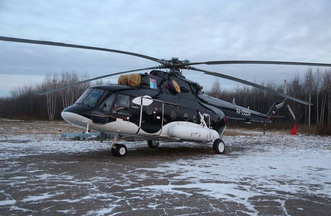 Четыре российские авиакомпании получили пять вертолетов Ми-8МТВ-1 в лизинг от ГТЛК   В рамках инвестпроекта с использованием средств Фонда национального благосостояния  ФНБ , Государственная транспортная лизинговая компания  ГТЛК  передала в лизинг пять вертолетов Ми-8МТВ-1 четырем российским эксплуатантам.   Получателями стали: «Авиация Колымы»  2 машины , «Геликс Аэро»  1 , «Авиапредприятие Ельцовка»  1 , «Авиакомпания Баргузин»  1 .   Разработанный ГТЛК ФНБ-проект имеет ставку лизинга всего 2,5%. По нему в этом году крупнейшая лизинговая компания страны поставляет 30 машин семейства Ми-8, отметил гендиректор ГТЛК Евгений Дитрих. А всего в рамках данной инвестпрограммы с 2023 по 2025 гг. будет передано 86 бортов.  Так, в конце октября компания поставила авиапредприятиям «Геликс-Аэро» и «Баргузин» по одному новому Ми-8МТВ-1.    На вертолетах этой модификации, поставляемых по заказу ГТЛК, подготовлены места для оснащения бортов внешней подвеской. В грузовых кабинах воздушных судов можно разместить медицинские модули. В салоне каждого вертолета установлены 22 сидения.  Фото: Вертолеты России