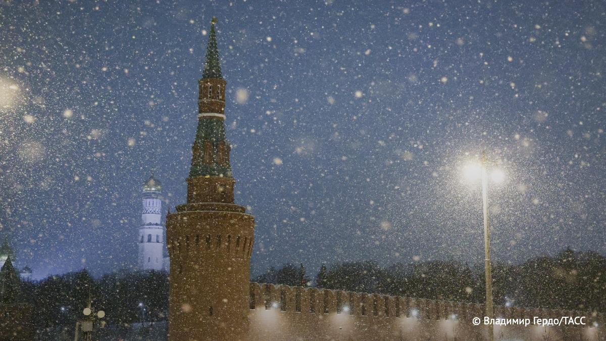 Новогодняя ночь в России обещает быть снежной и морозной рассказали ТАСС в Институте экологии РУДН Исходя из этого с большей долей вероятности можно ожидать легкий мороз и наличие снега в новогоднюю ночь Также традиционно ожидаем рождественских морозов Подпишись на ТАСС в Max