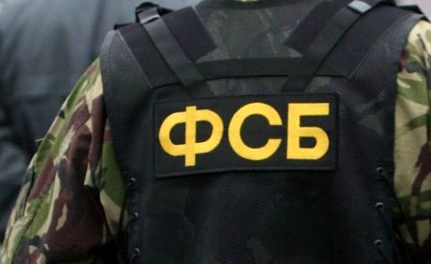 Сотрудники ФСБ изъяли у ОПГ в Магадане 70 кг золота и серебра В ведомстве установили что один из задержанных создал на территории Магаданской области преступное сообщество в которое вовлек других лиц в качестве участников Члены ОПГ занимались незаконным приобретением и перевозкой драгоценных металлов в крупном размере из Магаданской области в другие регионы страны добавили в ФСБ vmagadanpress com сотрудники фсб изъяли у опг в магад