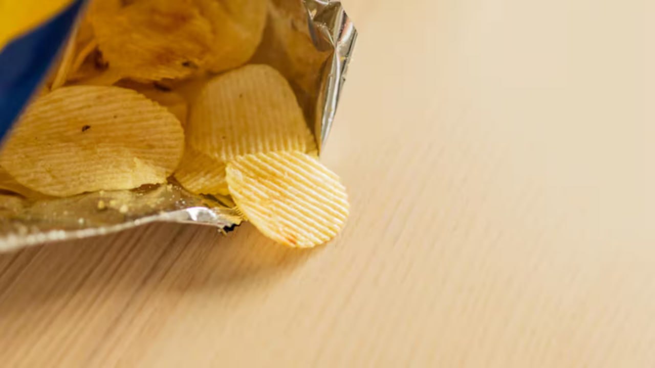 В Узбекистане введут акцизный налог на картофельные чипсы с 2026 года Инициатива разработана на основе рекомендаций Всемирной организации здравоохранения и Министерства здравоохранения по борьбе с избыточным весом и поддержке здорового питания   uznews uz ru news 105187 uznews