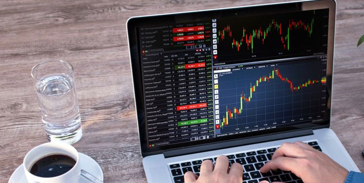 Российский IT-сектор готовится к выходу на IPO. Президент России Владимир Путин дал старт масштабной инициативе, направленной на стимулирование выхода технологических компаний на биржу. В соответствии с перечнем поручений, кабмин должен ускорить разработку мер поддержки для отечественных эмитентов, планирующих IPO и SPO, с особым фокусом на малый технологический бизнес: