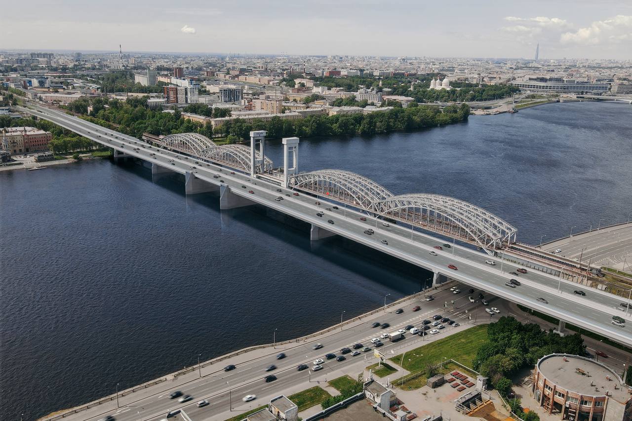 Строительство нового моста через Неву в составе ШМСД начнут в июне Тогда же запустят и строительство второго этапа Широтной магистрали скоростного движения. Завершить возведение переправы планируют к 2030 году. Подробнее