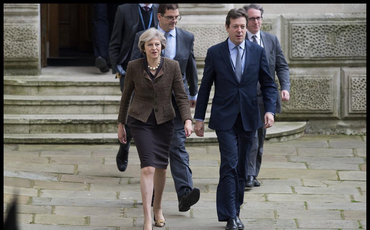 Рост продаж сигарет в России За январь ноябрь 2025 года в России продажи сигарет выросли на 5 В денежном выражении рынок увеличился на 14 достигнув 1 5 трлн руб Магаданская область остается лидером с 130 тыс условных упаковок на 1 тыс жителей Среди наименее курящих регионов Ингушетия 2 тыс у у Чечня 3 тыс у у и Дагестан 10 тыс у у Однако в этих регионах также зафиксирован рост потребления Ингушетия 54 Чечня 83 и Дагестан 2