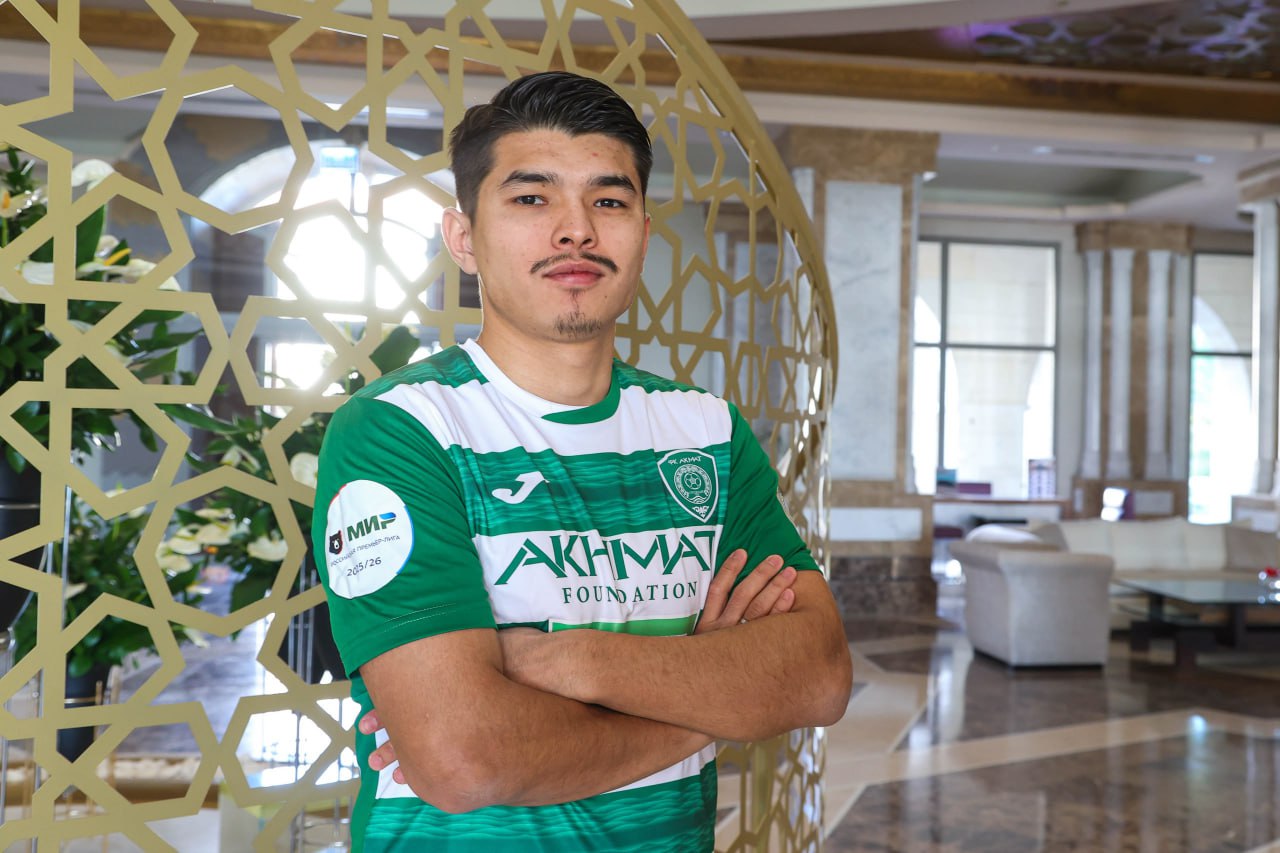 Ахмат усилился футболистом сборной Казахстана Вингер Галымжан Кенжебек подписал контракт с клубом на 4 5 года news matchtv соцсети Ахмата