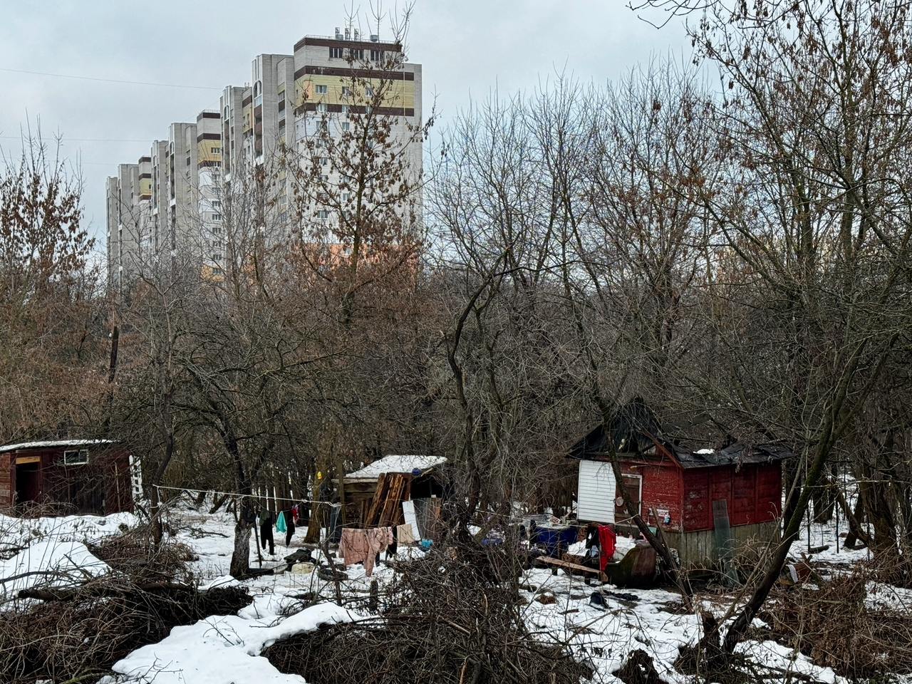 В Брянске за февраль 2025 года стоимость квадратного метра в новостройках выросла на 2,7 процента, что является одним из самых высоких показателей среди российских городов. Об этом ТАСС сообщили аналитики рынка недвижимости.  В то время как в ряде городов России наблюдается снижение цен на жилье, Брянск вошел в пятерку лидеров по росту стоимости недвижимости наряду с Томском, Ульяновском, Смоленском и Курском.  Эксперты связывают это с продолжающимся спросом, несмотря на общую нестабильность на рынке.  Фото: Брянск и новости