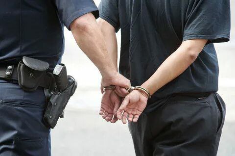 Сотрудники ФСБ задержали 31-летнего жителя Хабаровска за призывы к террористической деятельности. Хабаровчанин размещал в интернете информационные сообщения с публичными призывами к осуществлению террористической деятельности. В отношении злоумышленника возбуждено уголовное дело о публичном оправдании терроризма или пропаганде терроризма.