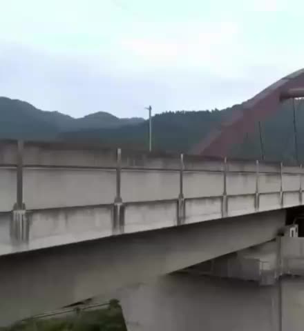 Запуск скоростного поезда Maglev в Японии с рекордной скоростью 500 км/ч