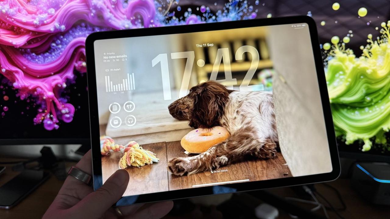 Apple выпустила несколько новых прошивок ︎ iPadOS 26 1 Developer beta 2 23B5059e ︎ macOS Tahoe 26 1 Developer beta 2 25B5057f ︎ watchOS 26 1 Developer beta 2 23S5017d ︎ tvOS 26 1 Developer beta 2 23J5558e ︎ HomePod Software 26 1 Developer beta 2 23J5558e ︎ visionOS 26 1 Developer beta 2 23N5028e ︎ macOS Sonoma 14 8 1 RC 2 23J115 ︎ macOS Sequoia 15 7 1 RC 2 24G313 Все обновления уже доступны для загрузки на соответствующих устройствах обновления iphonesru