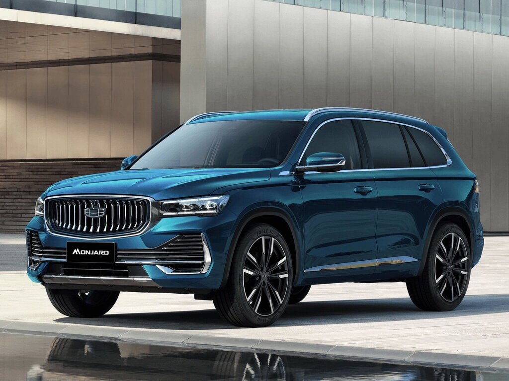 Geely Monjaro составит компанию автомобилям Belgee Геннадий Свидерский генеральный директор СЗАО БЕЛДЖИ повесил интригу заявив что его компания до конца этого года представит новую модель сборкой которой займётся завод БелДжи Впрочем издание Китайские автомобили уверяет этой машиной окажется рестайлинговый Geely Monjaro под выпуск которого предприятию приходится строить новый цех Сейчас по информации издания обновлённый кроссовер что отличается решёткой радиатора оформлением центрального тоннеля и другими нюансами проходит процедуру сертификации Авто Плюс