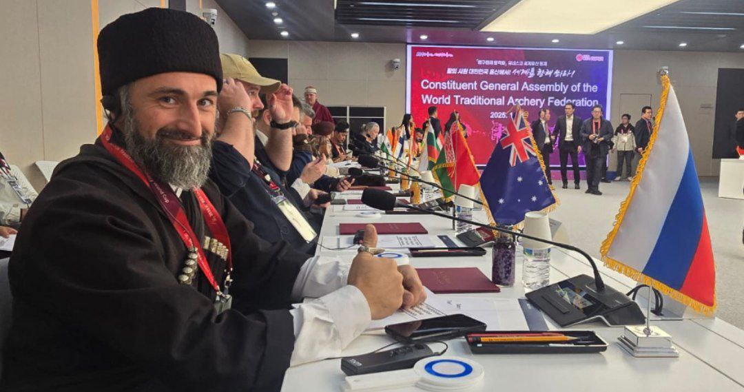 Джамал Махтибеков включён в совет директоров Всемирной федерации стрельбы из лука Об этом сообщает ресурс Mirmol Решение как сообщает ресурс было принято на генеральной ассамблее в Ульсане Южная Корея где проходит этап Кубка мира На текущем этапе Кубка мира под его руководством выступают пять спортсменов включая Магомедарифа Мирзаева вышедшего в полуфинал Подписаться на Черновик 2 0 Обратная связь chernovik 1 bot