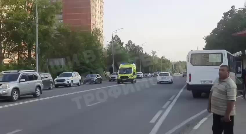 ДТП в Сергиевом Посаде: спорткар врезался в автобусную остановку