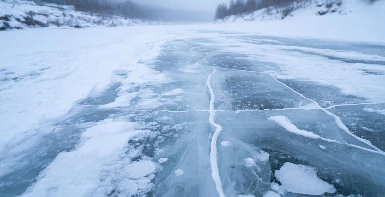 На ледовой переправе между сёлами Корф и Тиличики снизят грузоподъёмность Региональное МЧС ограничивает движение на ледовой переправе в Олюторском районе С 27 января максимальная грузоподъёмность сокращена до четырёх тонн Нажмите для подробностей   kam24 ru news main 20260127 124889 html utm source telegram utm medium messenger