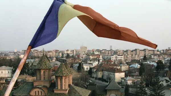Бегство от мобилизации на Украине более 32 тысяч мужчин незаконно пробрались в Румынию С начала конфликта около 32 тысяч украинских мужчин незаконно пересекли границу с Румынией пытаясь избежать мобилизации Об этом 18 мая сообщает немецкое издание Bild со ссылкой на румынских пограничников