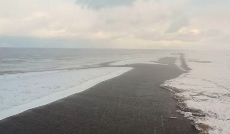 В Охотском море у побережья Камчатки перевернулась лодка, в который были пять человек  У юго-западного побережья Камчатки перевернулась лодка, в которой были пять человек. Все, кто был на борту, добрались до берега, передает ИА «Камчатское время». Подробности по ссылке: