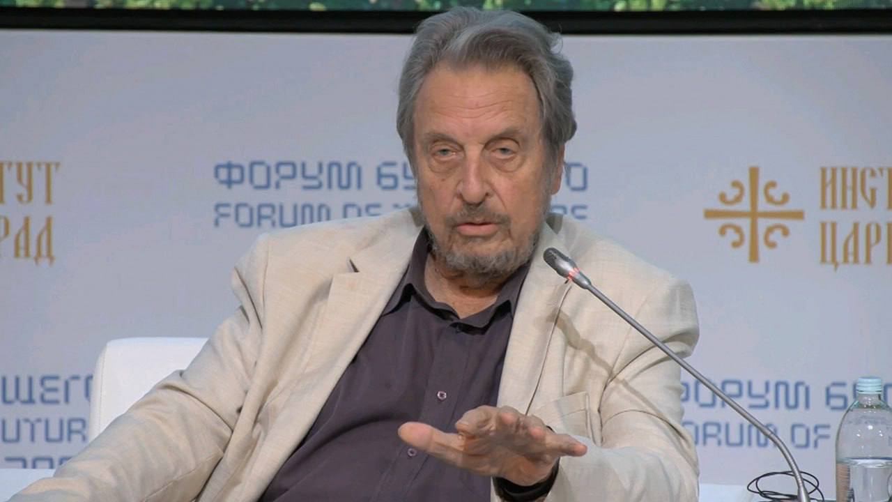 Илон Маск хотел купить ракету в России, но ему не продали, и он стал строить свою, сообщил его отец Эррол «Илон был в России, пытался купить тут ракету. Где, как мы все знаем, делают лучшие ракеты. Они ему ракету не дали. Подумали, что он шутит», — сказал Маск, выступая на «Форуме будущего 2050». Новости №1 в Ростове Прислать новость/фото