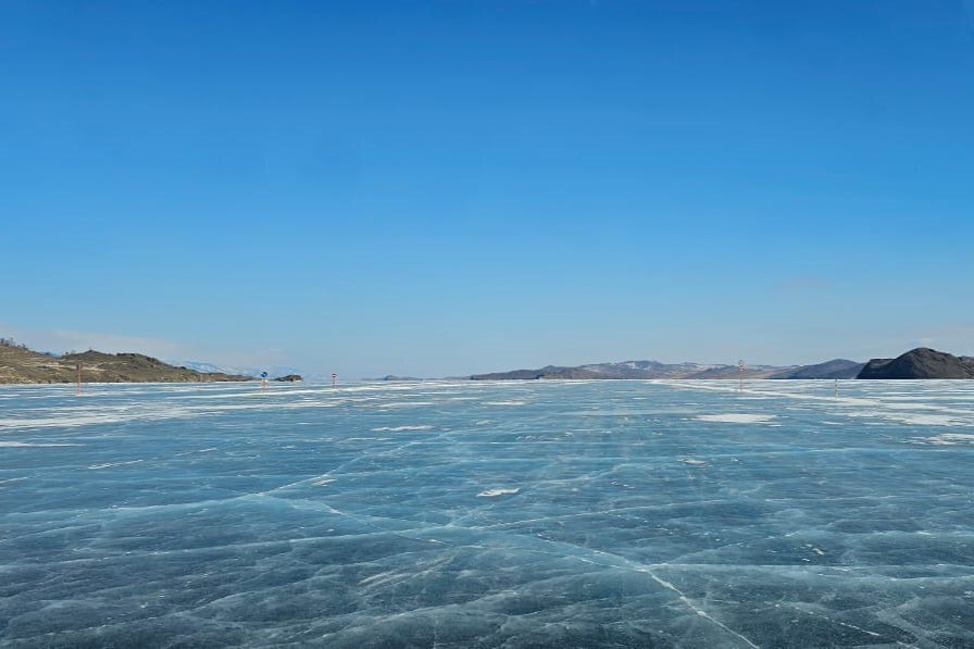 Переправу на Ольхон откроют 17 февраля Комиссия обследовала ледовую дорогу специалисты проверили толщину льда и состояние проезжей части Пришли к выводу нужно еще устранить неровности покрытия Ранее сообщалось что переправу собирались запустить 12 февраля Верблюд в огне Верблюд в Максе