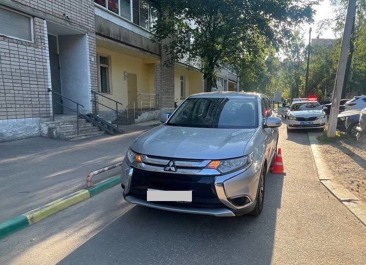 В Кирове сбили 8-летнего ребенка Вчера вечером на ул. Дзержинского 63-летний водитель автомобиля «Mitsubishi Outlander» сбил 8-летнего мальчика – пешехода. В результате ДТП несовершеннолетний получил травмы. Подписаться
