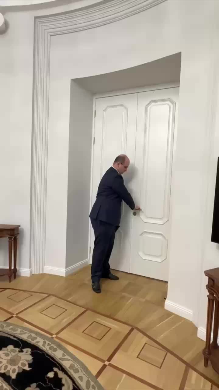 Никол Пашинян обсудил вопросы безопасности с министром обороны и директором СНБ