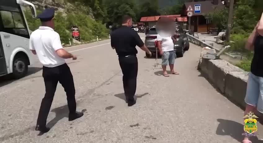 В Сочи изъяты экзотические животные у фотографов, предлагающих платные фотосессии