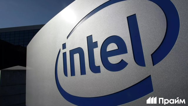 Intel ранее приостановившая свою деятельность в России зарегистрировала товарный знак в стране Заявка была подана в Роспатент в ноябре 2025 года ведомство приняло решение о регистрации со сроком действия до 2035 года Теперь компания может заниматься производством и продажей широкого спектра электронных устройств и компьютерных компонентов включая микропроцессоры Подписывайтесь на ПРАЙМ в MAX