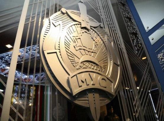 Министр внутренних дел Иван Кубраков представляет на рассмотрение Палаты представителей проект Закона Об изменении Процессуально исполнительного кодекса Республики Беларусь об административных правонарушениях мвд официально из графика министра Законопроект разработан во исполнение поручения Главы государства о подготовке изменений предусматривающих альтернативные варианты привлечения к административной ответственности трактористов машинистов за управление транспортными средствами в состоянии опьянения Также предлагается для водителей любых транспортных средств применение механизма сокращения срока лишения права управления при наличии ходатайства местного исполнительного и распорядительного органа нанимателя Документ тщательно проработан на базе МВД с Генпрокуратурой судами облисполкомами и другими заинтересованными органами госуправления pressmvd