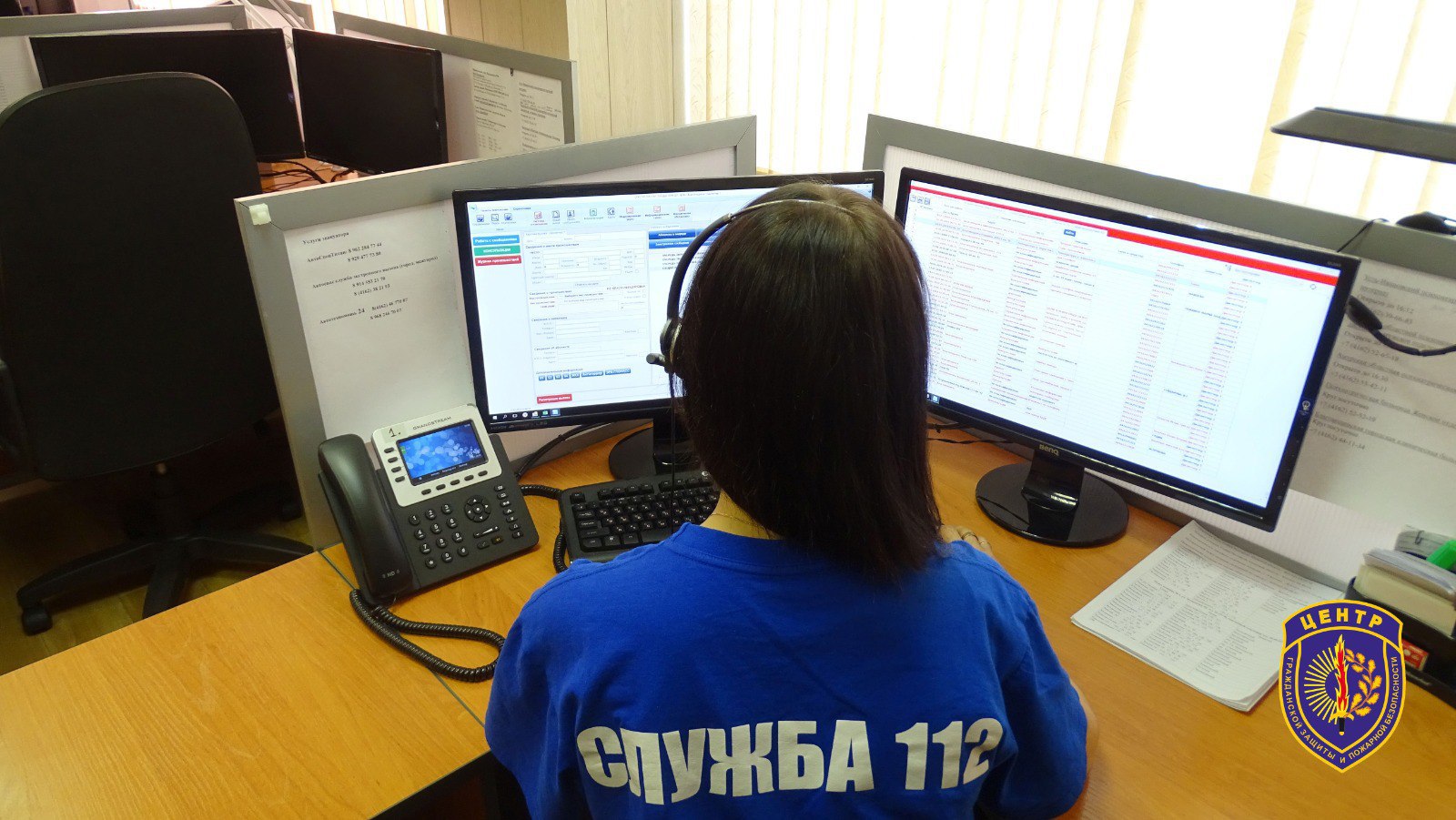 Служба 112 Количество звонков на праздниках увеличилось в три раза В период новогодних праздников с 31 декабря 2025 года по 11 января 2026 года операторы Службы 112 приняли 17 250 обращений втрое больше чем в обычные дни Структура вызовов за праздничный период Вызовы скорой помощи 3 361 Вызовы полиции 1 961 Обращения в противопожарную службу 299 Заявки в газовую службу 30 Для сравнения с 1 по 10 декабря 2025 года с 08 00 до 08 00 поступило 5 489 обращений Распределение по службам в этот период Вызовы скорой помощи 925 Вызовы полиции 372 Обращения в противопожарную службу 83 Заявки в газовую службу 21